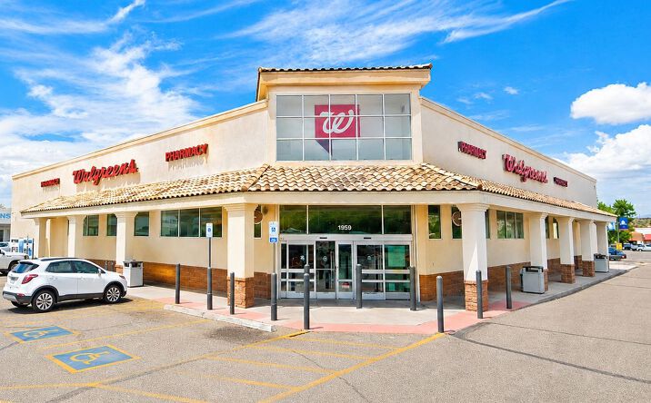 Pictures of Retail property located at 1959 North Grand Avenue, Nogales, AZ 85621 for sales - image #1