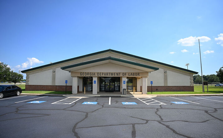 Pictures of Office, Special Purpose property located at 96 COHEN WALKER DR, WARNER ROBINS, GA 31088-2729 for sales - image #1