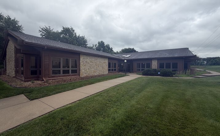 Pictures of Office property located at 4429 South River Boulevard, Independence, MO 64055 for sales - image #1