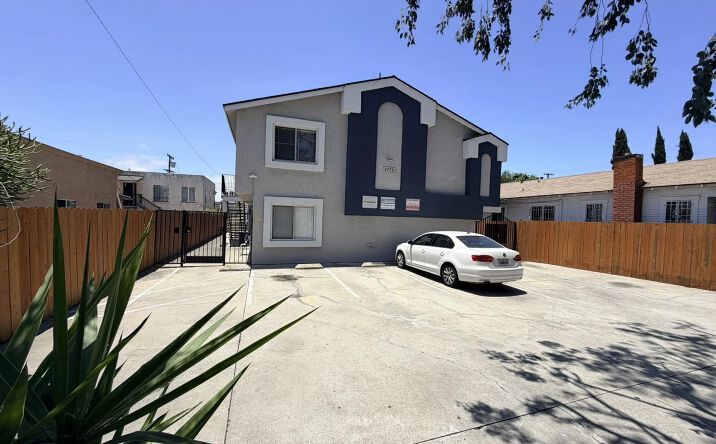 Pictures of Multifamily property located at 3770 42nd Street, San Diego, CA 92105 for sales - image #1