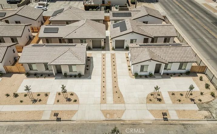 Pictures of Multifamily property located at 2365 N Arthur Avenue, Fresno, CA 93705 for sales - image #1