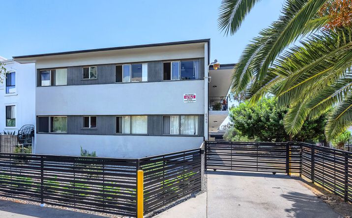 Pictures of Multifamily property located at 6060 Cadillac Ave, Los Angeles, CA 90034 for sales - image #1