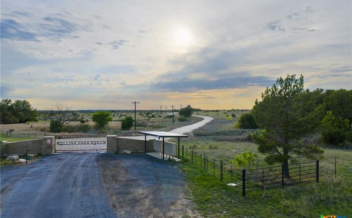 Pictures of Land property located at 417 Blackjack Oak Drive, Goldthwaite, TX 76844 for sales - image #1