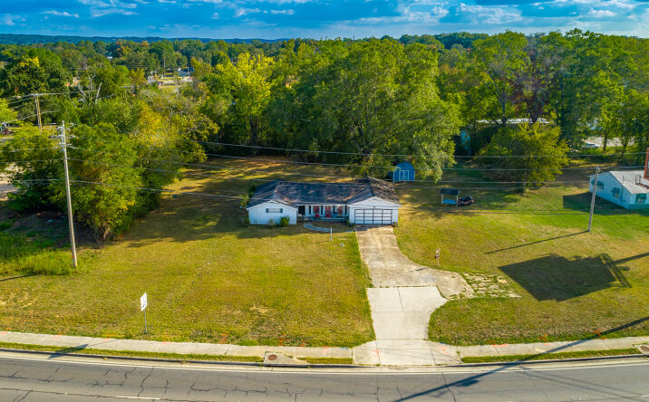 Pictures of Retail, Mixed Use property located at 2232 CLOUD SPGS RD, ROSSVILLE, GA 30741-4811 for sales - image #1