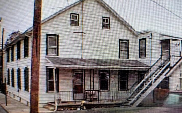 146 Pleasant St, Hanover