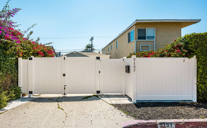 Pictures of Multifamily property located at 5157 Inglewood Boulevard, Culver City, CA 90230 for sales - image #1