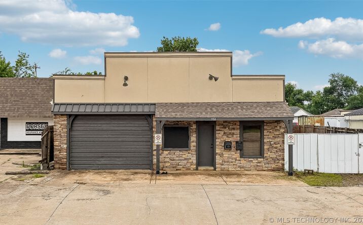 Pictures of Office, Mixed Use property located at 514 E Will Rogers Boulevard, Claremore, OK 74017 for sales - image #1