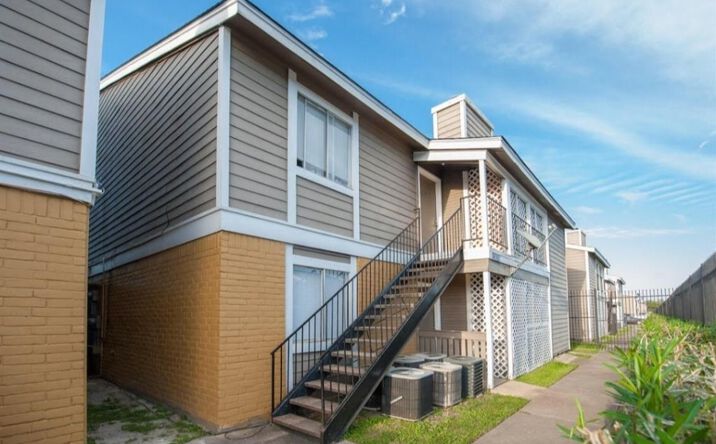 Pictures of Multifamily property located at 12639 Ashford Meadow Drive, Houston, TX 77082 for sales - image #1