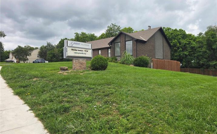 101 South Avenue, Blue Springs