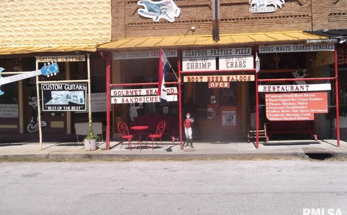Pictures of Retail, Industrial property located at 5 MAIN Street, Alto Pass, IL 62905 for sales - image #1