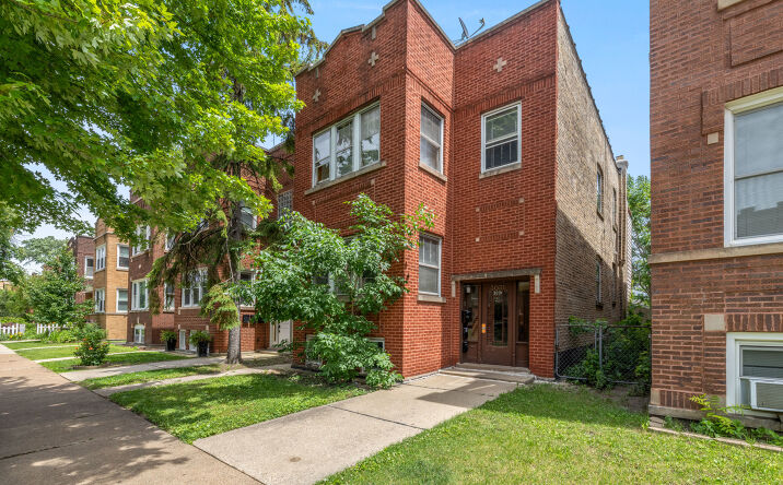 3031 N DAVLIN Court, Chicago