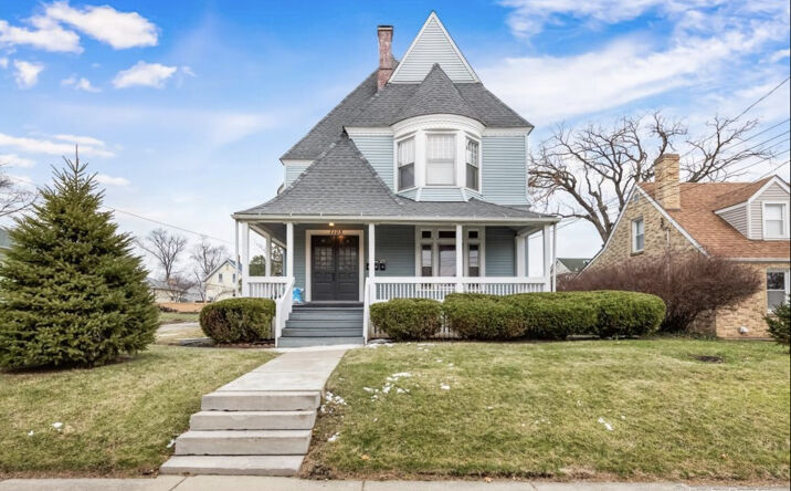 Pictures of Multifamily property located at 1105 Morton Avenue, Elgin, IL 60120 for sales - image #1