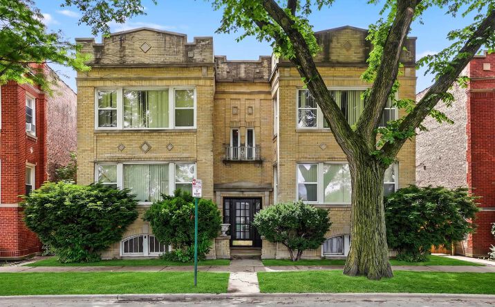 Pictures of Multifamily property located at 17 Garfield Street, Oak Park, IL 60304 for sales - image #1