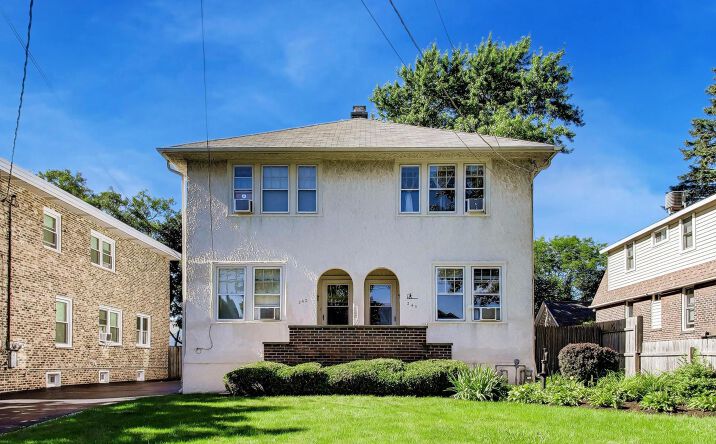 Pictures of Multifamily property located at 240 & 242 Highwood Avenue, Highwood, IL 60040 for sales - image #1