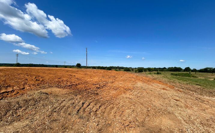 1 Burkesville Road, Columbia