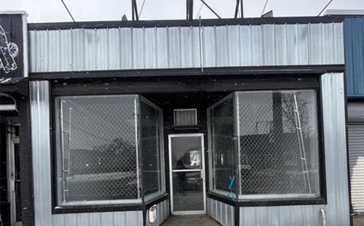 Pictures of Special Purpose property located at 3612 Fenton Road, Flint, MI 48507 for sales - image #1