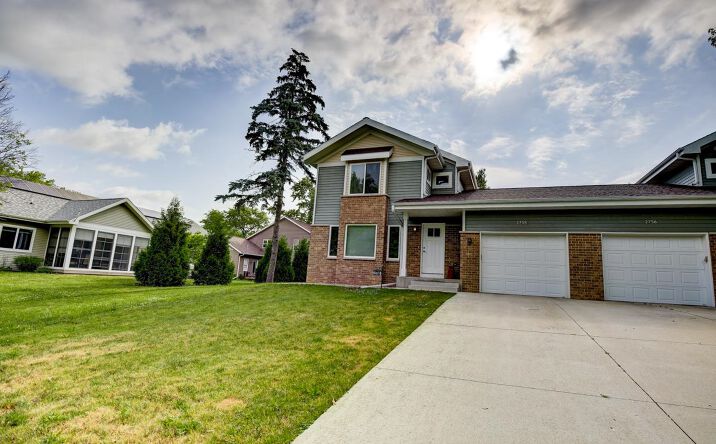 2756/2758 Lyman Lane, Fitchburg