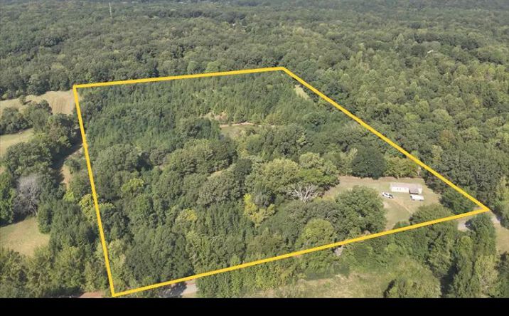 2077 Bethel Church Road, Holcomb