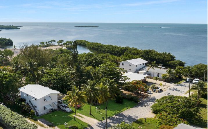 Pictures of Retail, Multifamily property located at 329 63rd Court, Marathon, FL 33050 for sales - image #1