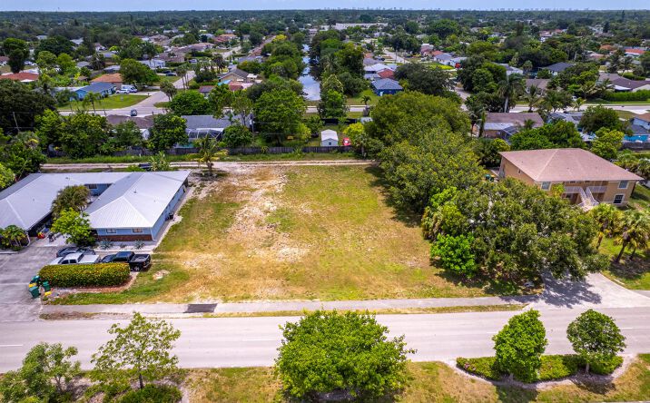 Pictures of Land property located at 2171 Sunshine Boulevard, Naples, FL 34116 for sales - image #1