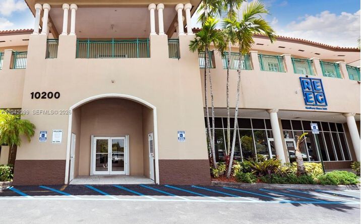 Pictures of Office, Multifamily property located at 10200 NW 25th St # 205 #B-205, Doral, FL 33172 for sales - image #1