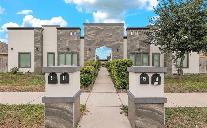 Pictures of Multifamily property located at 2706 Larkspur Avenue, Edinburg, TX 78541 for sales - image #1