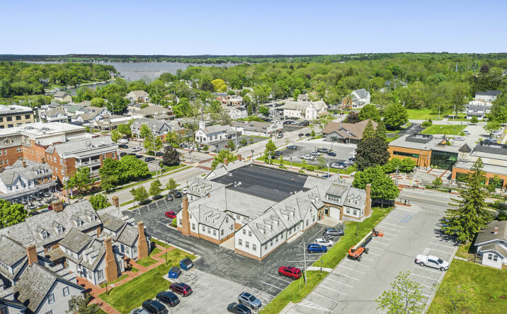 Pictures of Retail, Office property located at 528 WELLS ST, DELAFIELD, WI 53018 for sales - image #1