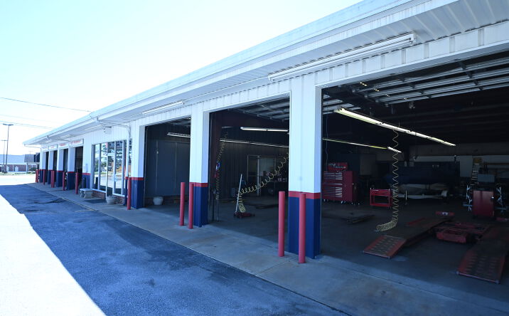 Pictures of Retail property located at 101 Farrs Bridge Road, Greenville, SC 29617 for sales - image #1