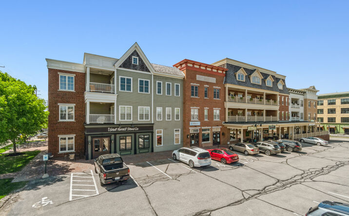 Pictures of Retail property located at 601 GENESEE ST, DELAFIELD, WI 53018-1410 for sales - image #1