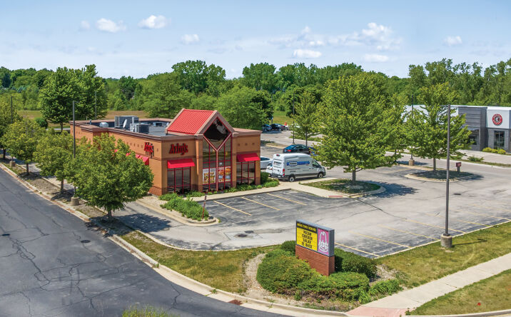 Pictures of Retail property located at 520 South Sutton Road, Streamwood, IL 60107 for sales - image #1