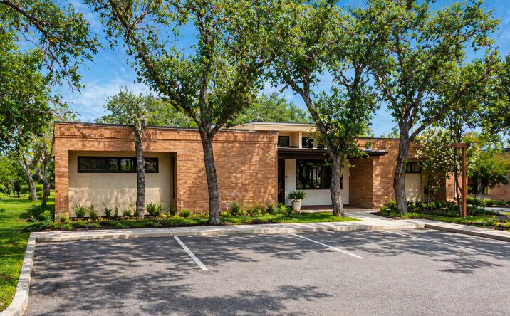 Pictures of Retail, Office, Mixed Use property located at 13438 Bandera Road, Helotes, TX 78023 for sales - image #1