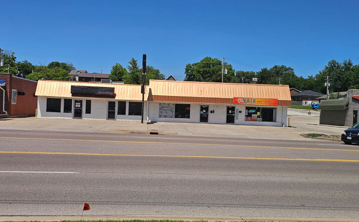Pictures of Retail, Mixed Use, Special Purpose property located at 1904-1906 Missouri Boulevard, Jefferson, MO 65109 for sales - image #1