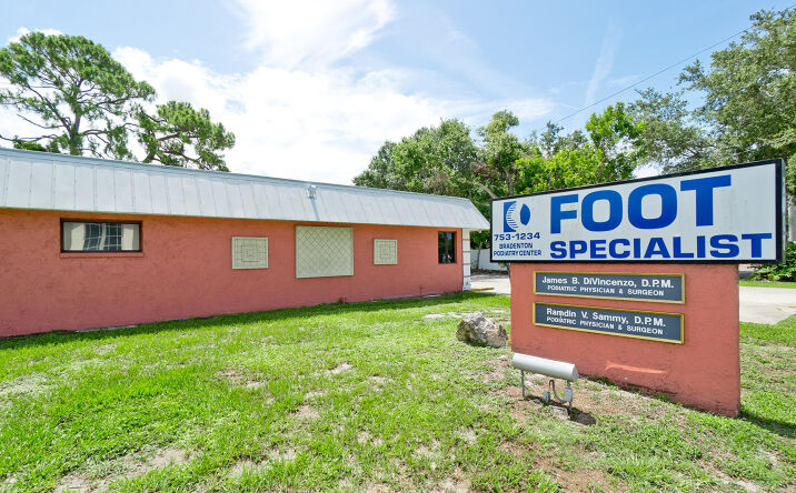 Pictures of Office property located at 3003 26th Street West, Bradenton, FL 34205 for sales - image #1