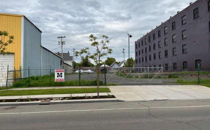 Pictures of Retail, Industrial property located at 1499 Niagara St, Buffalo, NY 14213 for sales - image #1