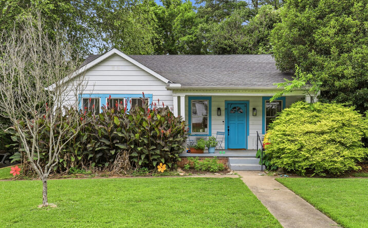 Pictures of Multifamily property located at 117 Lucille Avenue, Easley, SC 29640 for sales - image #1