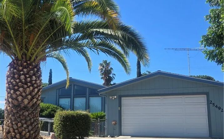Pictures of Multifamily property located at 25492 Browca, Hemet, CA 92544 for sales - image #1