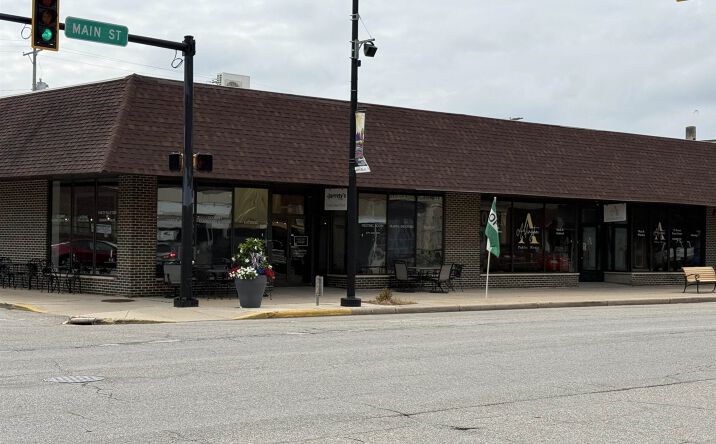 Pictures of Business for Sale property located at 701 Main Street, Rochester, IN 46975 for sales - image #1