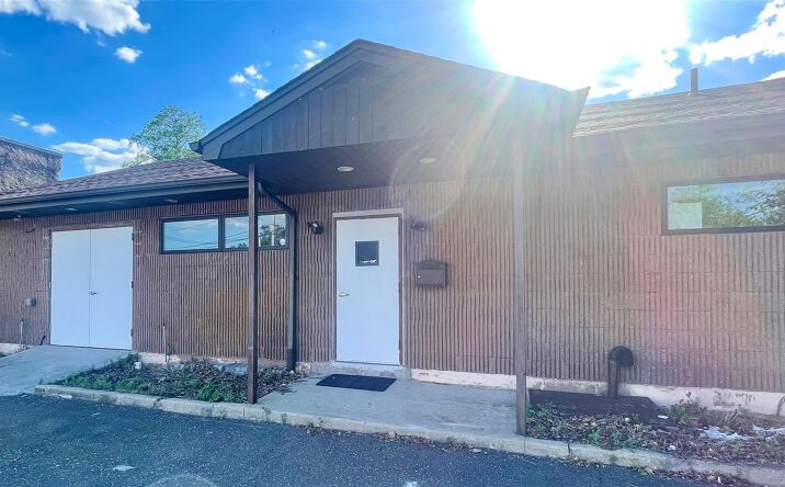 Pictures of Business for Sale property located at 190 MARGARETTA Avenue, Massapequa, NY 11758 for sales - image #1