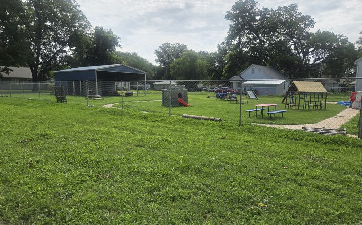 Pictures of Retail, Special Purpose property located at 408 East Charles Avenue, Pauls Valley, OK 73075 for sales - image #1