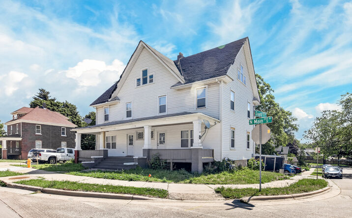 Pictures of Multifamily property located at 1231 N Main Street, Rockford, IL 61103 for sales - image #1