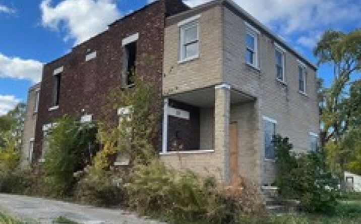 Pictures of Multifamily property located at 72 E 152nd Street, Harvey, IL 60426 for sales - image #1