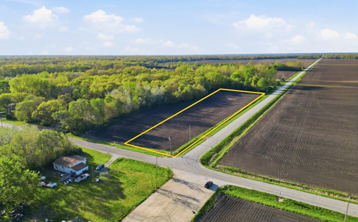 4476 S 16000e Road, Pembroke Twp