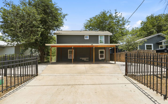 Pictures of Multifamily property located at 1522 S Elmendorf Street, San Antonio, TX 78207 for sales - image #1