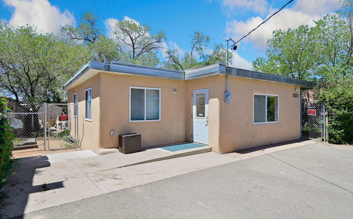 Pictures of Office property located at 1523 Taos Street, Santa Fe, NM 87505 for sales - image #1
