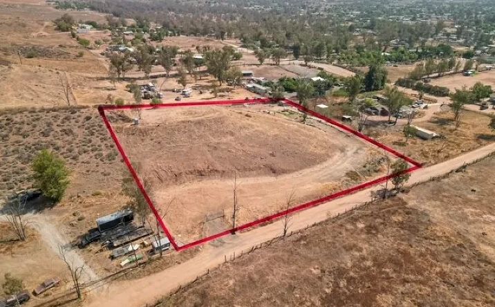 Pictures of Land property located at 21588 Mundo, Perris, CA 92570 for sales - image #1
