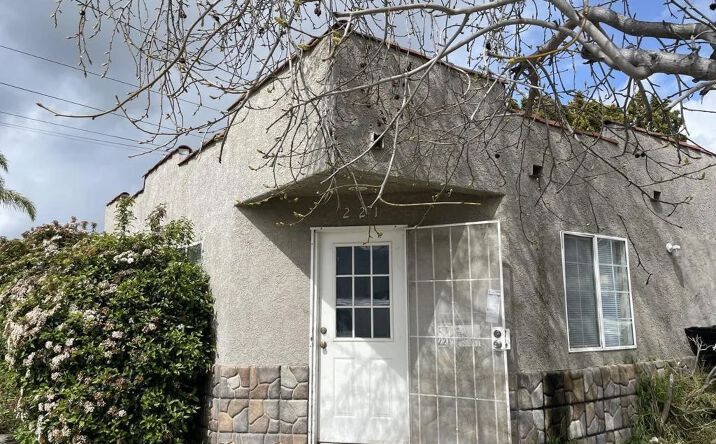 Pictures of Multifamily property located at 221 E Santa Paula Street, Santa Paula, CA 93060 for sales - image #1