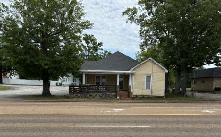 Pictures of Office property located at 2014 S 1st Street, Milan, TN 38358 for sales - image #1