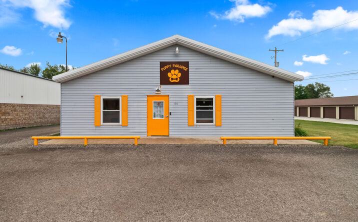 Pictures of Business for Sale, Office, Retail property located at 136 Concord Road, Jonesville, MI 49250 for sales - image #1