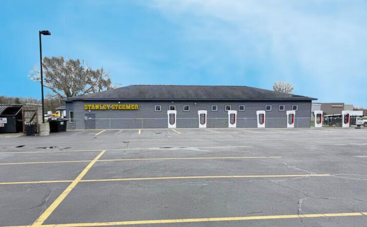 Pictures of Industrial, Office, Retail property located at 3408 Hollywood Road, St. Joseph, MI 49085 for sales - image #1