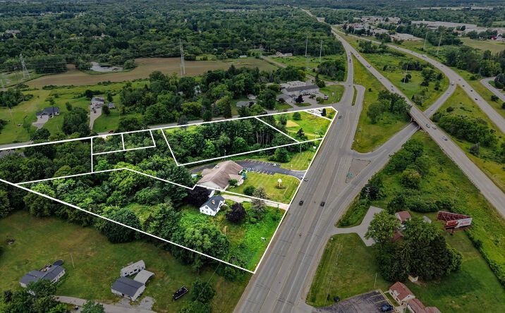 Pictures of Retail property located at 14345 Ironwood Drive NW, Grand Rapids, MI 49534 for sales - image #1